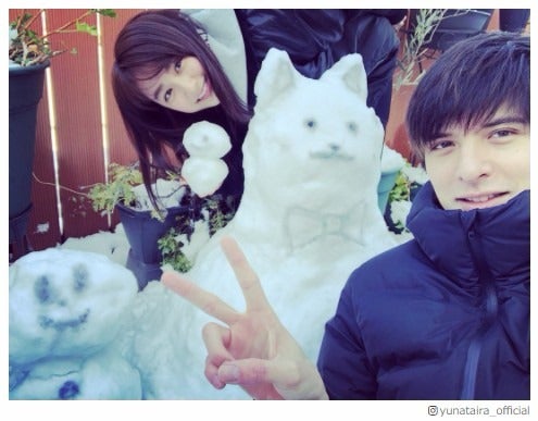 平祐奈＆城田優に「可愛すぎ」「兄妹みたい」の声　無邪気に遊ぶ姿に反響