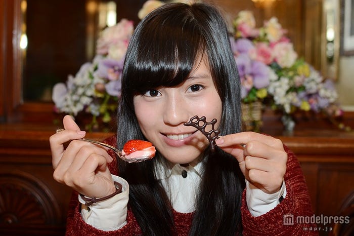 ハート、ティアラ型でプリンセル気分!/モデル:矢内美麻理