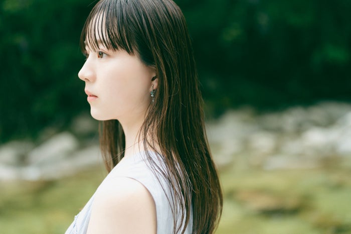 “美しすぎる卓球選手”菊池日菜「週刊少年サンデー」表紙に初登場 透明感溢れる横顔に釘付け