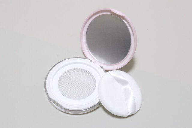 ミラー付パウダーケース（パフ入）