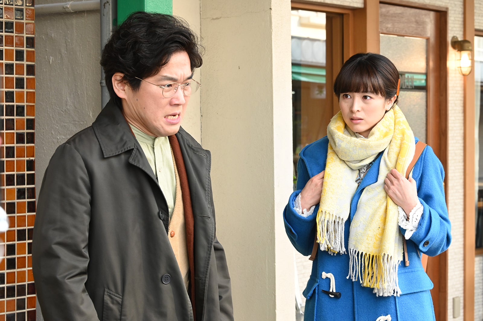 山崎樹範、清野菜名／「シロでもクロでもない世界で、パンダは笑う。」より（C）日本テレビ