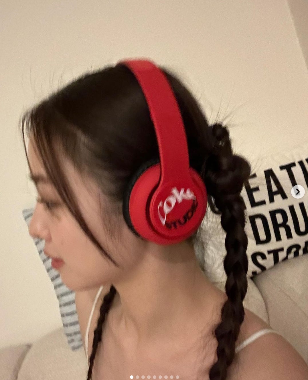 横田真悠Instagramより