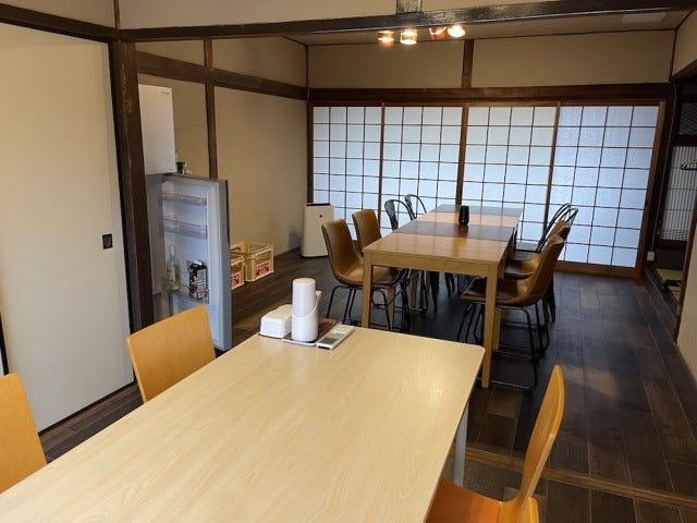 ローストビーフ丼の新しい食べ方？ウニとイクラの組み合わせが絶品【奈良の隠れ家】