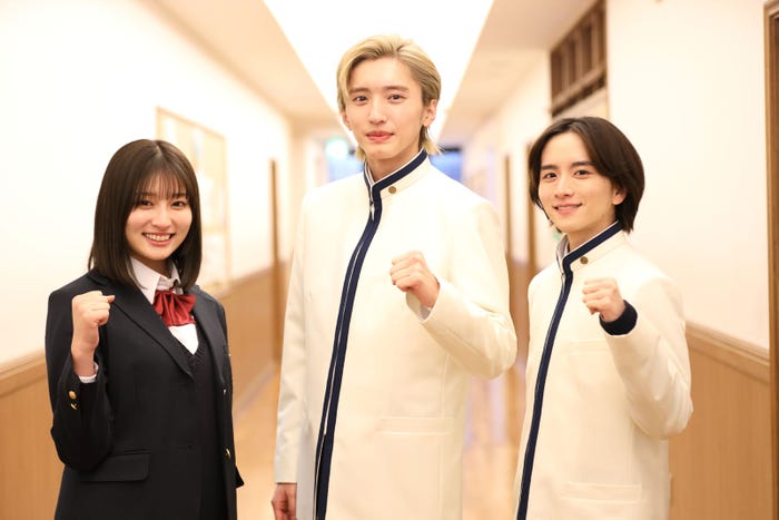 吉川愛、道枝駿佑、板垣李光人(C)テレビ朝日