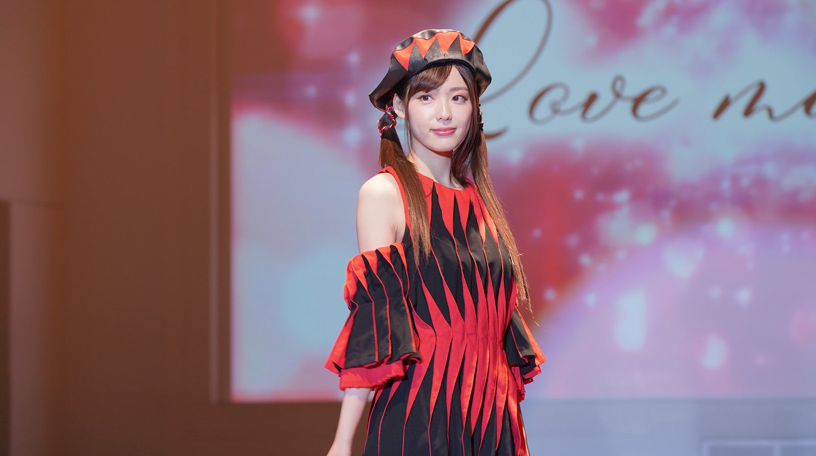 中村里帆／「推しが武道館いってくれたら死ぬ」第2話より（C）ABCテレビ