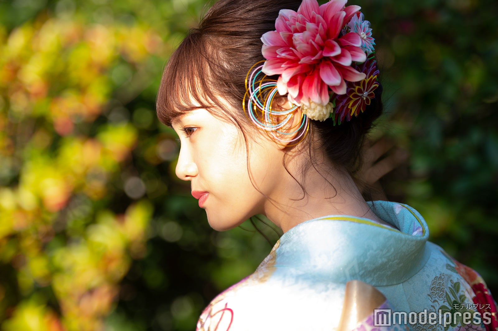 尾碕真花（C）モデルプレス