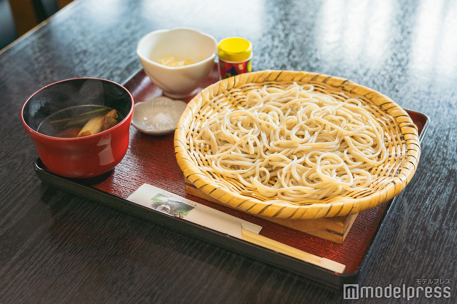 そば処幸輪「地鶏そば」（C）モデルプレス