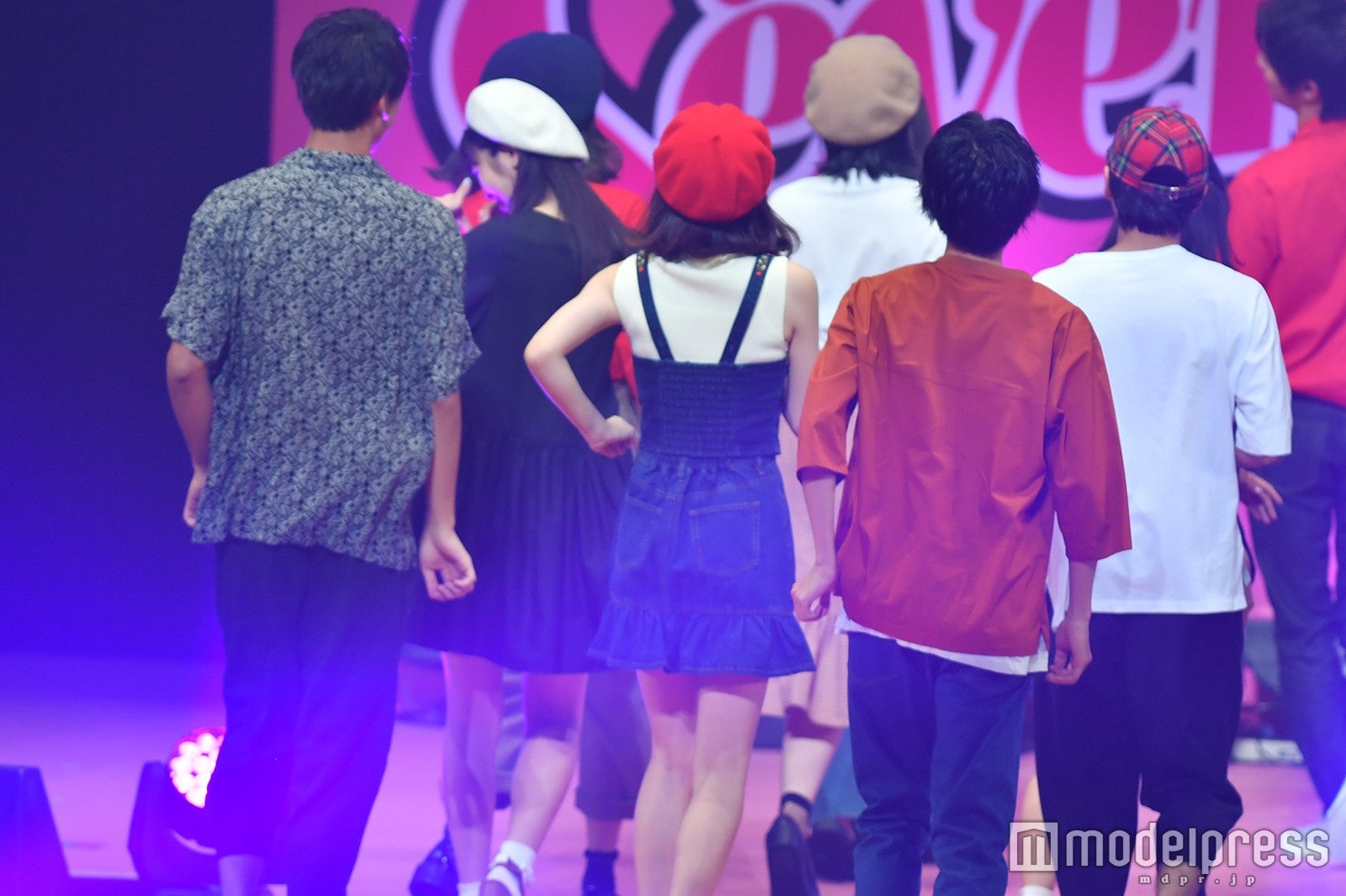 突き進む姿がどこか凛々しい（C）モデルプレス