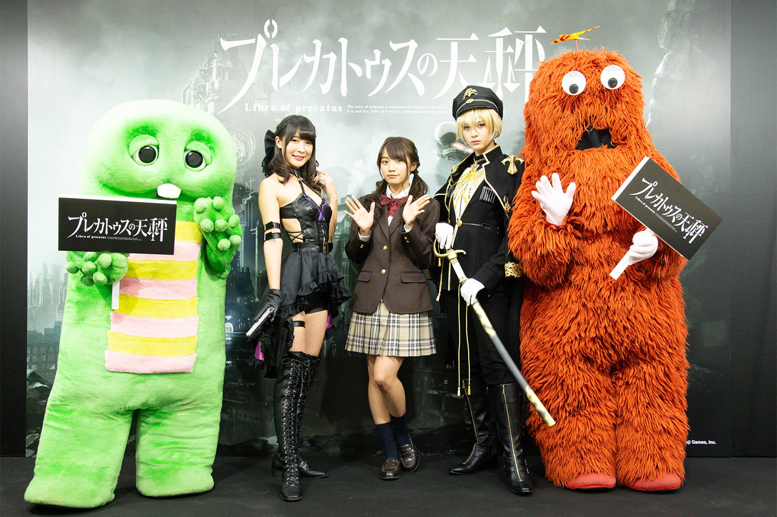 （左から2番目より）川崎あや、黒木ひかり、アンジェラ芽衣 （提供写真）