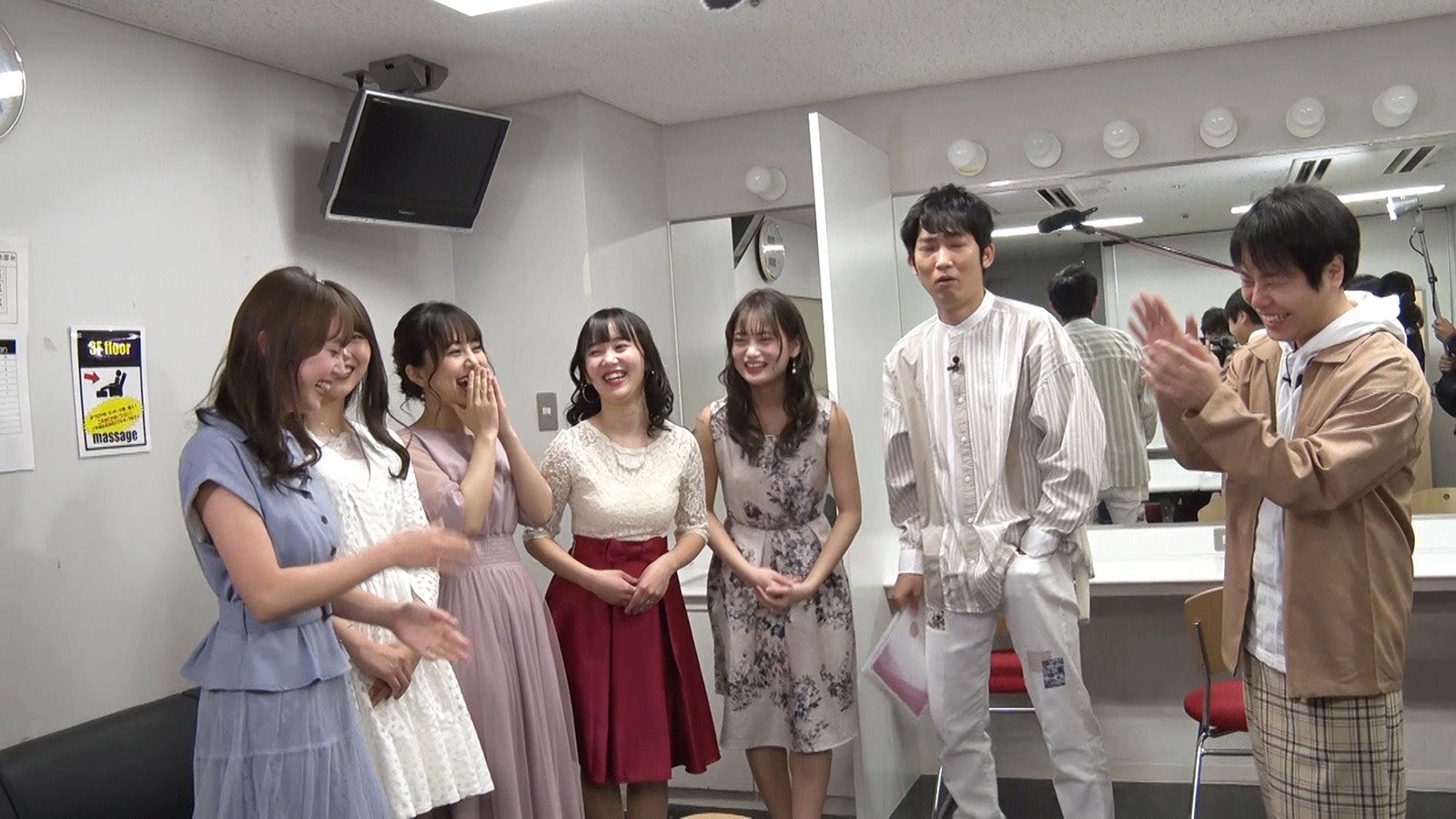 「MISS OF MISS CAMPUS QUEEN CONTEST 2020」ファイナリスト＆NON STYLE（提供写真）