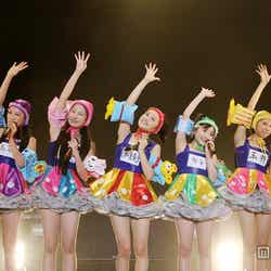 ももいろクローバーZ<東京会場>/Courtesy of SUMMER SONIC 2012 photo by Hajime Kamiiisaka