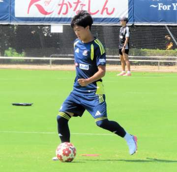 16歳三井寺真、カズとの43歳差対決へ意気込み「ピッチの上だと年齢は関係ないと思う。正々堂々ピッチの上で戦いたい」