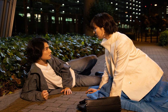 比嘉愛未、渡邊圭祐「推しの王子様」(C)フジテレビ