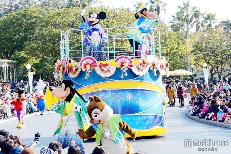 ディズニーランド「ニューイヤーズ・グリーティング」