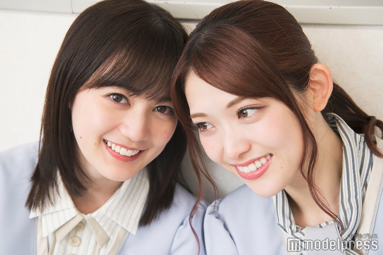 “からあげ姉妹”生田絵梨花＆松村沙友理（C）モデルプレス