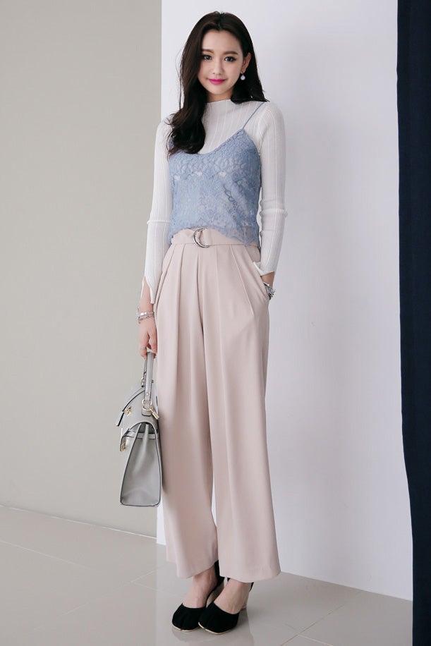 ジグザグヘムレースパターンビスチェ「DHOLIC」2,948円 (税込)／画像提供：DHOLIC