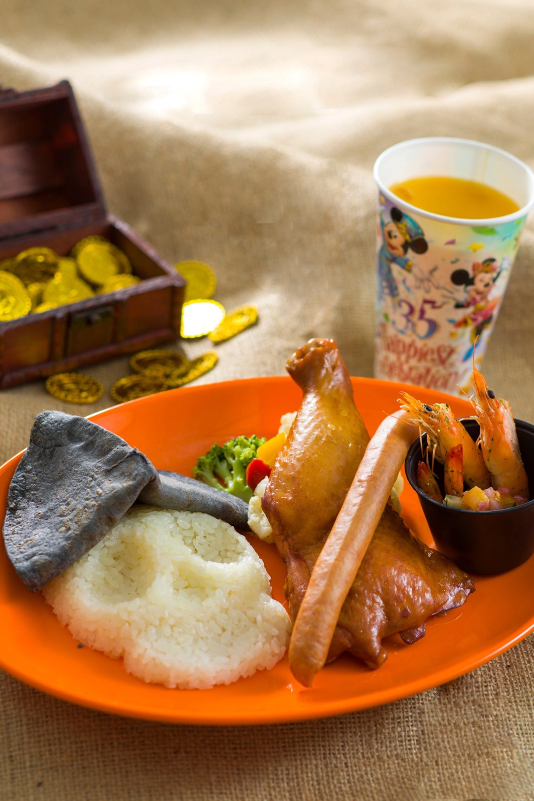 「ミゲルズ・エルドラド・キャンティーナ」スペシャルセット 1,580円  （C）Disney