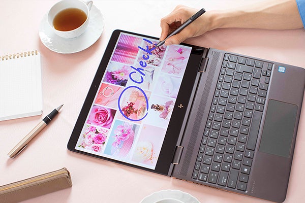 コメントを書き込めるタッチディスプレイ