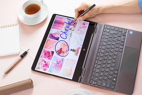 コメントを書き込めるタッチディスプレイ