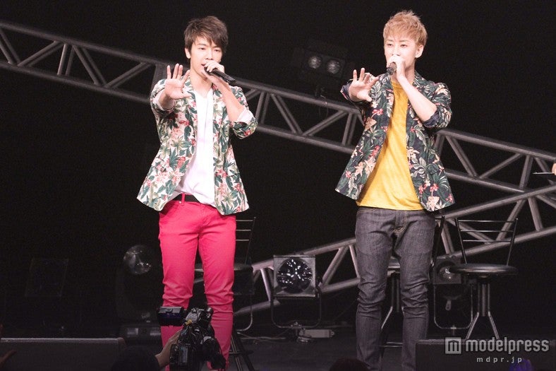 SUPER JUNIOR DONGHAE＆EUNHYUK（左から：ドンヘ、ウニョク）