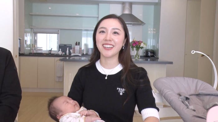 石田安奈(C)AbemaTV,Inc.