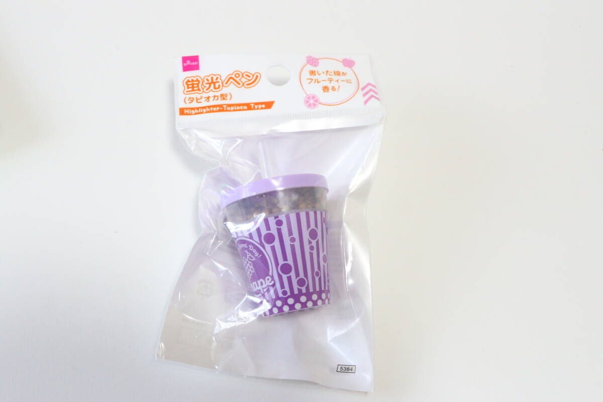 ダイソーの蛍光ペン（タピオカ型）のパッケージ