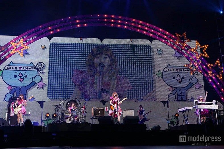 読モバンドSilent Siren、ガールズバンド最速武道館　9000人を熱狂の渦へ＜セットリスト＞