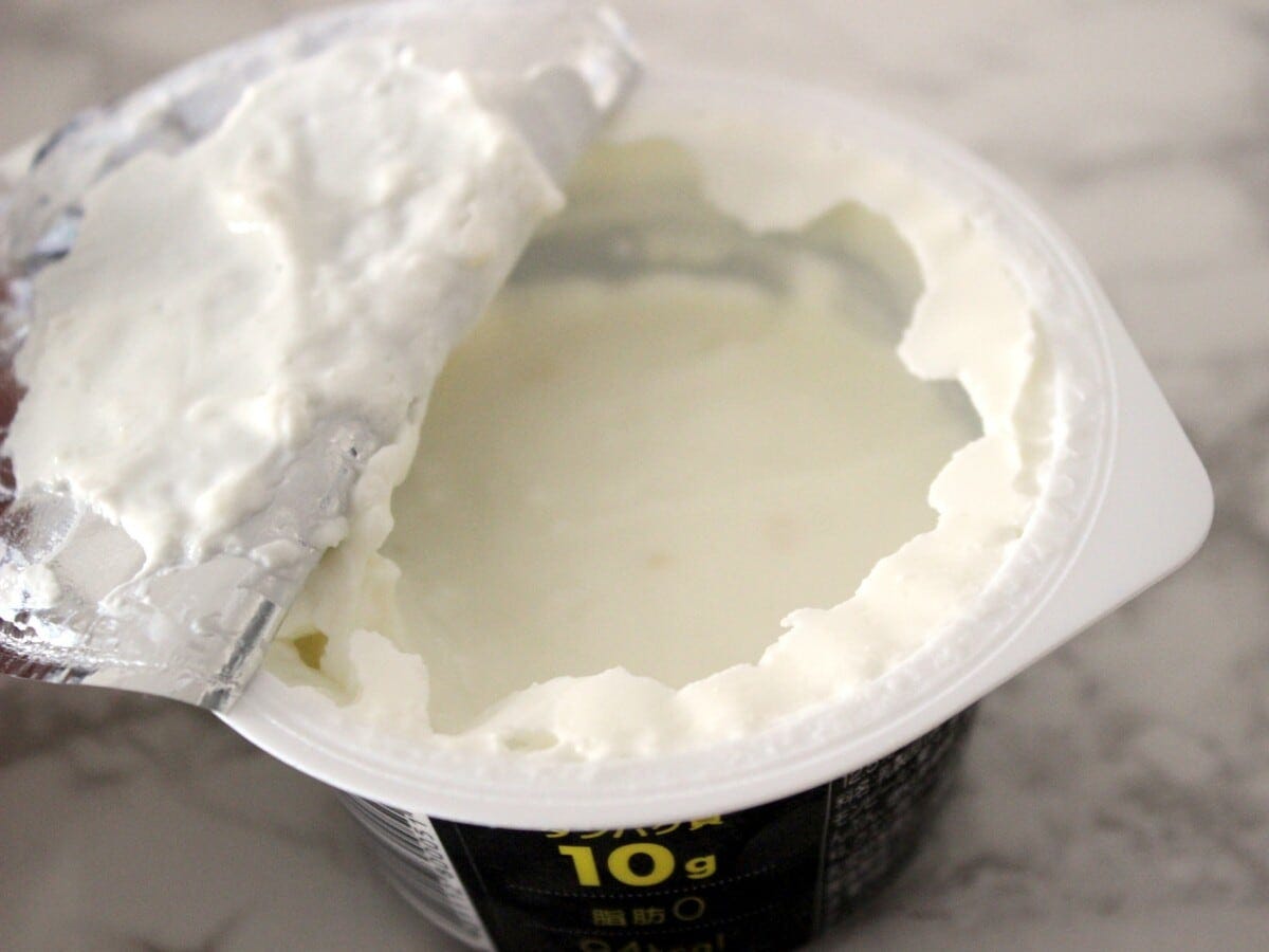 容器のフチについたヨーグルト、ここだけ集めて食べたくなります(笑)