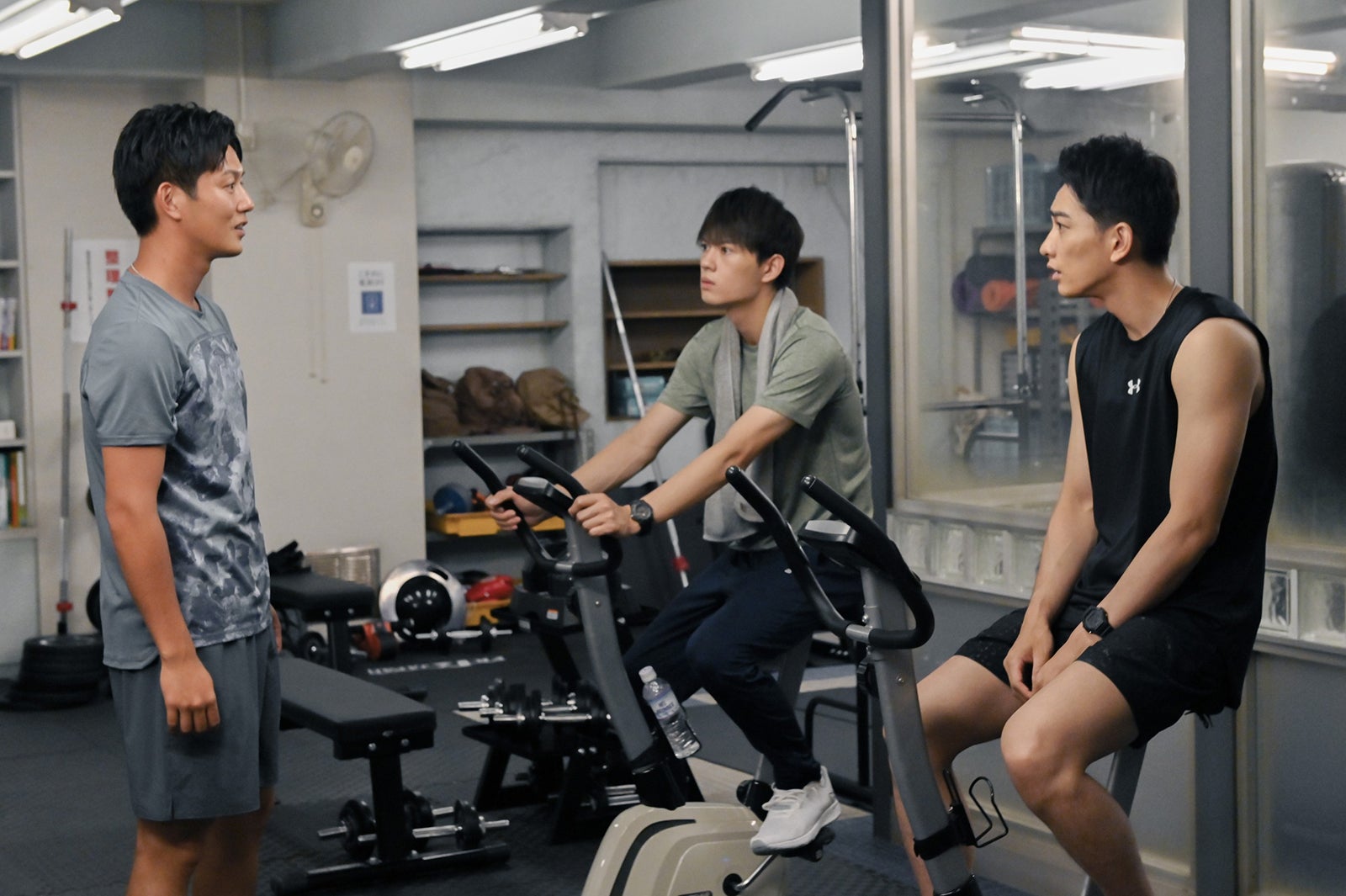 （左から）工藤阿須加、佐野勇斗、町田啓太／「テッパチ！」第9話より（C）フジテレビ