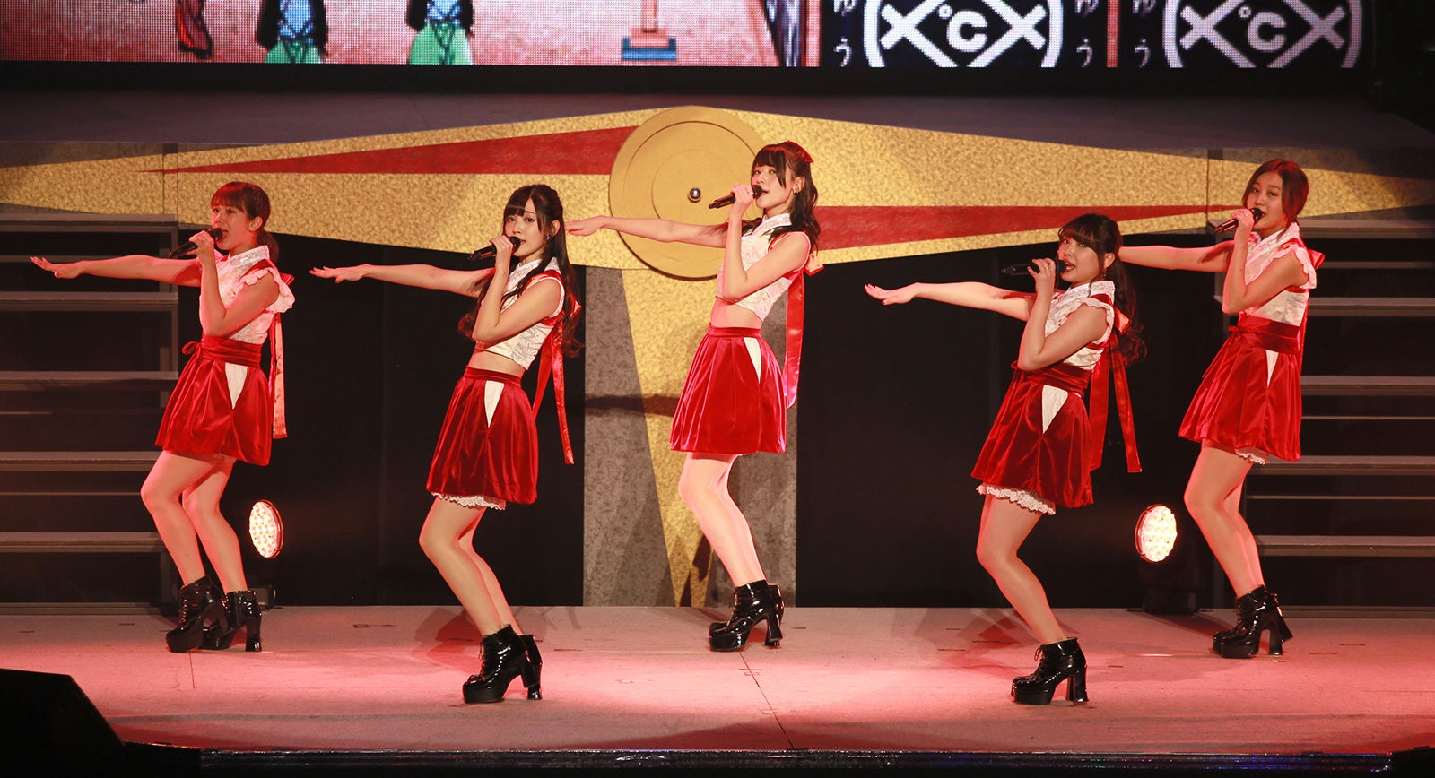 「℃-ute新春コンサート2017 ～℃OMPASS（コンパス）～」より／画像提供：所属事務所