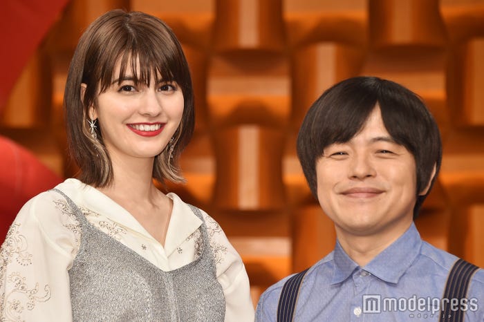 息ぴったりのバカリズム、マギー (C)モデルプレス