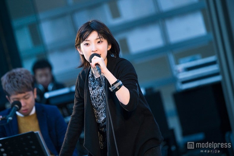 家入レオ、デビュー3周年記念ライブ開催　ファン1000人を魅了