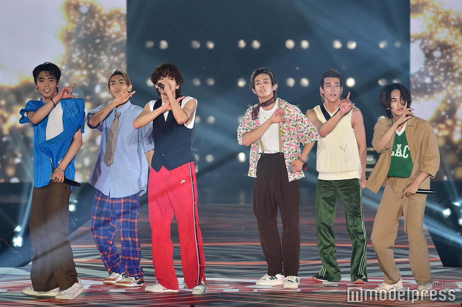 （左から）八村倫太郎、高橋颯、鈴木曉、桑山隆太、古幡亮、福澤希空／WATWING（C）モデルプレス