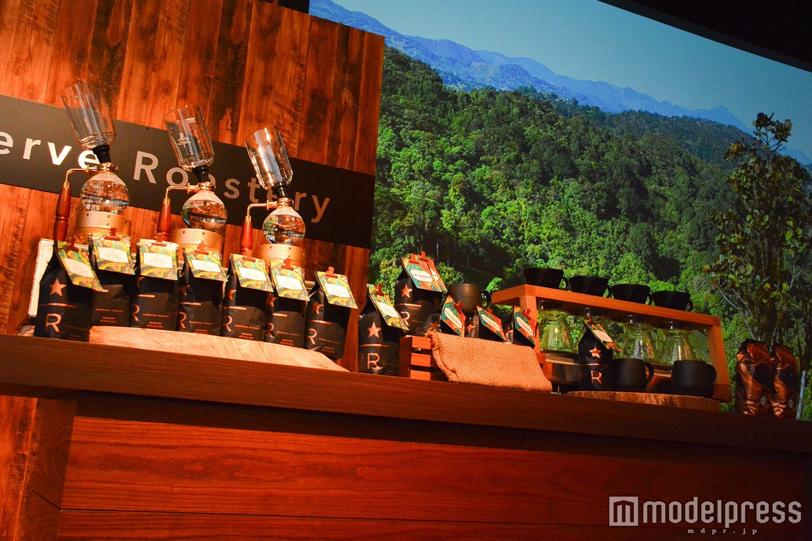 スターバックス リザーブ ロースタリー（C）モデルプレス