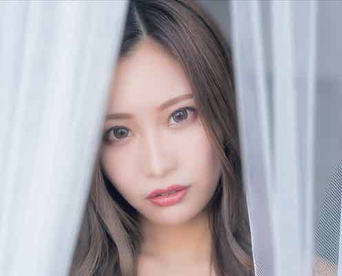 “魅惑的な美乳”で注目のきゃん、グラビア誌面デビュー 「GIRLS graph.003」誌面カット公開