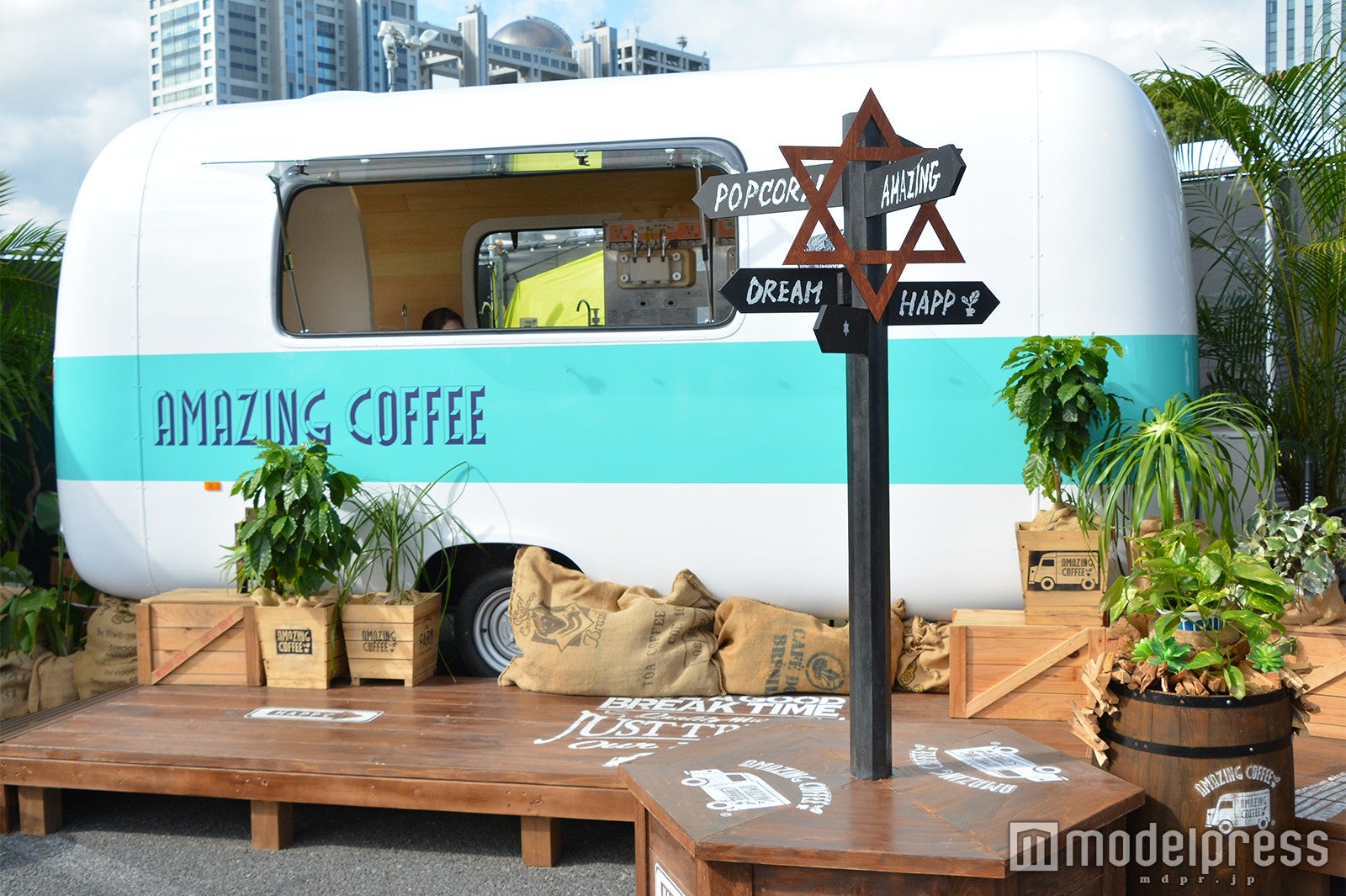 AMAZING COFFEE（C）モデルプレス