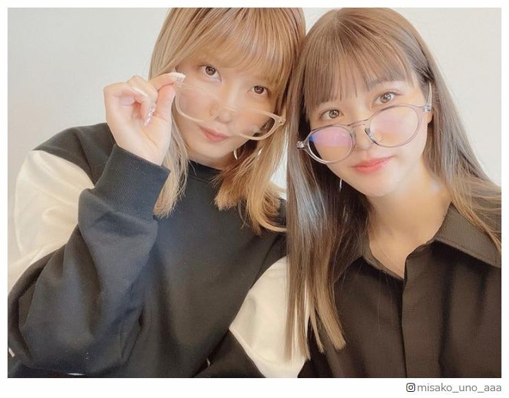 宇野実彩子＆生見愛瑠、お揃いメガネの2ショット公開「双子かと思った」「本物の姉妹みたい」の声続々