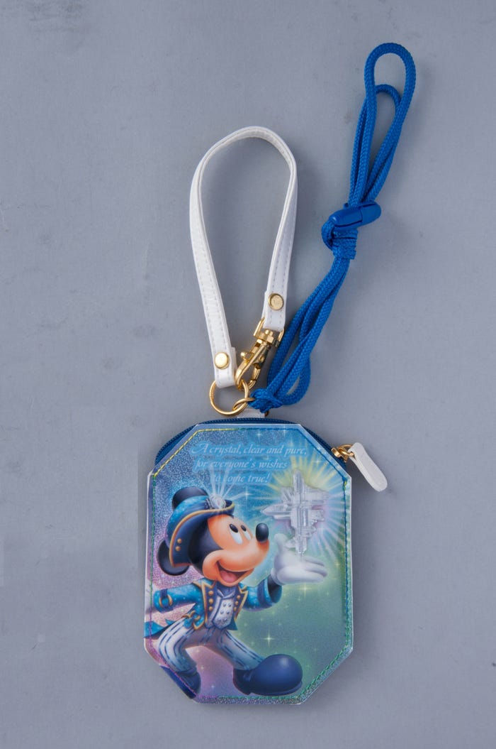 パスケース¥1600(C)Disney