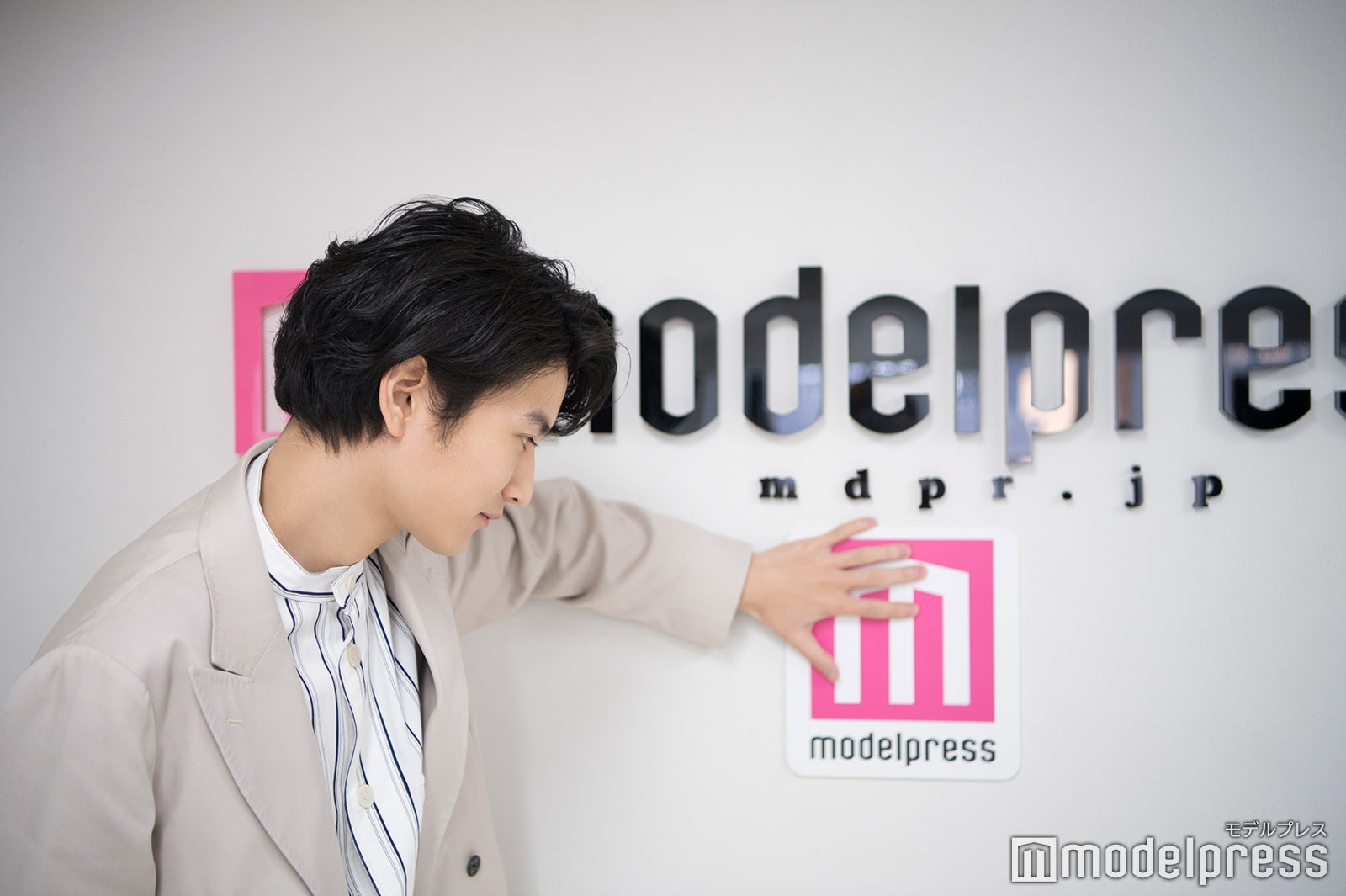 普通に持つことはしない渡邊さんの4コマ①