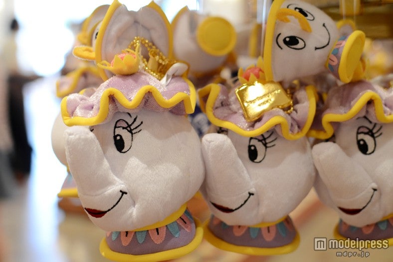 ポット夫人とチップのぬいぐるみバッチ（￥1700）