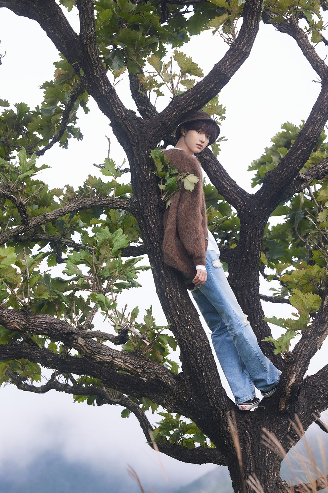 EJ「JUVENILE」 （C）HYBE LABELS JAPAN