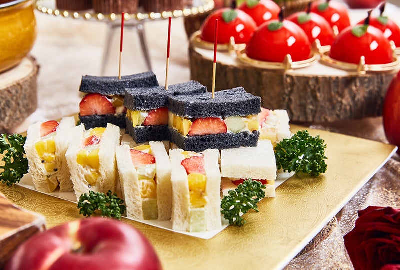 苺で目覚める白雪姫 ～ストロベリー フォレスト～／画像提供：ホテル インターコンチネンタル 東京ベイ