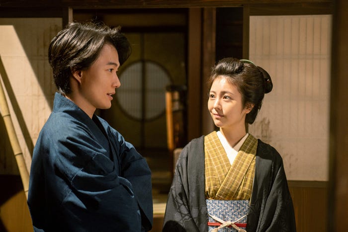 神木隆之介、浜辺美波「らんまん」第115話(C)NHK