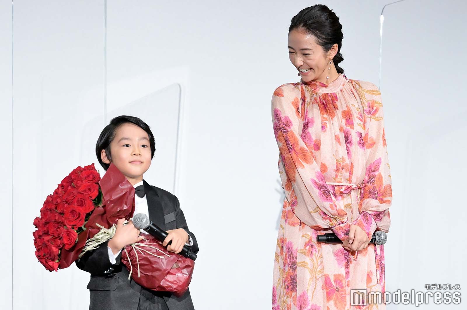 川原瑛都、木村文乃 （C）モデルプレス