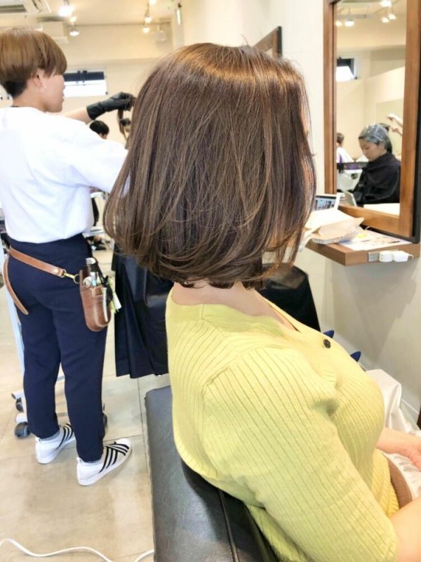 40代に似合う前下がりボブ特集 流行りを押さえた若見えヘアスタイルをご紹介 モデルプレス 40代に似合う前下がりボブ特集 流行りを押さえた若見えヘアスタイルをご紹介 モデルプレス