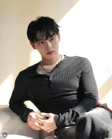 韓国若手俳優 酔った状態でライブ配信→ファンから心配の声もかまわず続行 過去にも物議かもした過去