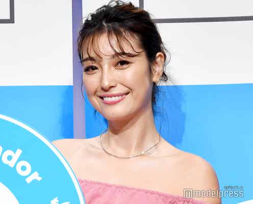 木下優樹菜、美デコルテ大胆披露 お気に入りの家族写真紹介