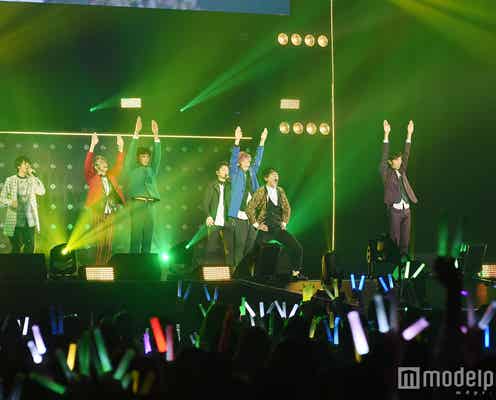 超特急、インパクト抜群「バッタマン」、大人な新境地「Yell」に観客熱狂 会場が7色に染まる