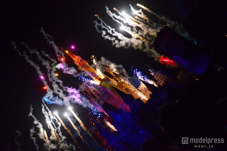 TDL初のプロジェクションマッピング、「ワンス・アポン・ア・タイム」