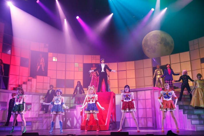 乃木坂46(C)武内直子・PNP/乃木坂46版 ミュージカル「美少女戦士セーラームーン」製作委員会